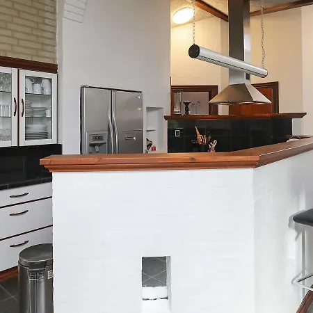 Casa vacanze Four-bedroom Holiday In 8 *