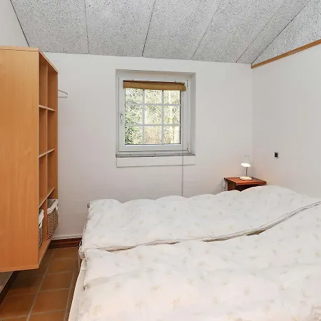 Four-bedroom Holiday In 8 Casa vacanze